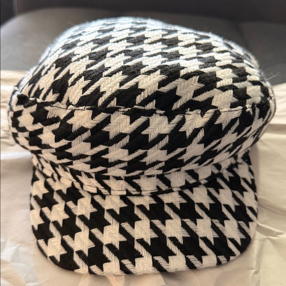 Classic Houndstooth Baker Boy Cap - Black & White - Picture 3 of 5